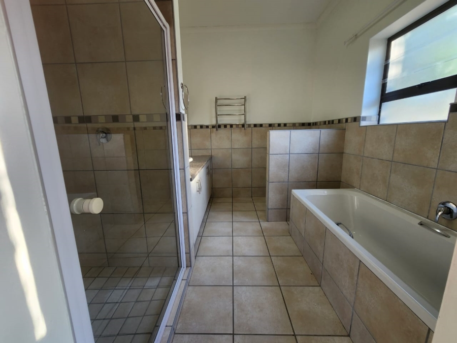2 Bedroom Property for Sale in Stilbaai Wes Western Cape